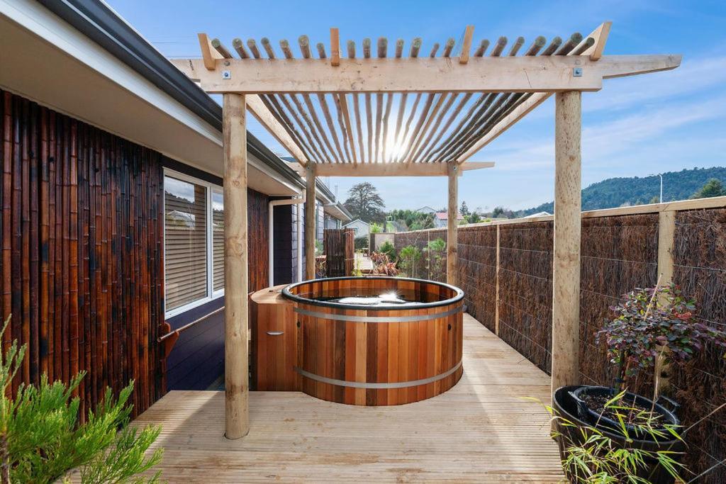 The Purple House - Ohakune Home With Spa Pool Exterior foto