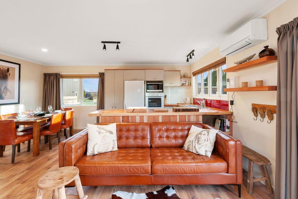 The Purple House - Ohakune Home With Spa Pool Exterior foto