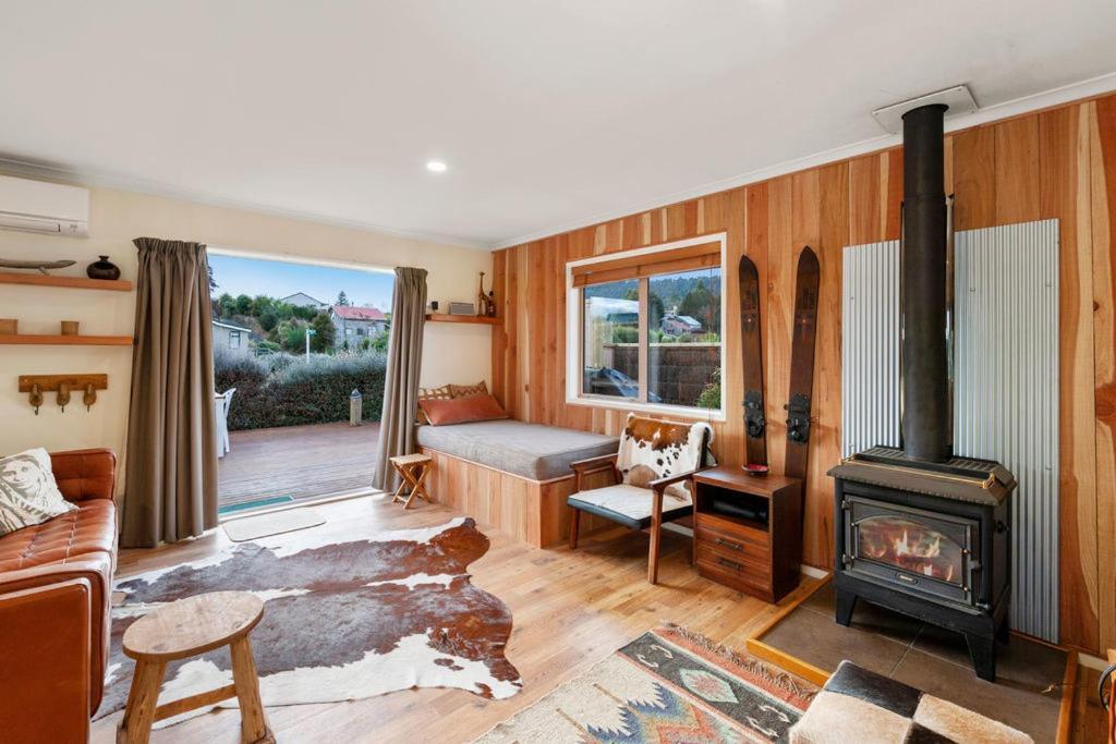 The Purple House - Ohakune Home With Spa Pool Exterior foto
