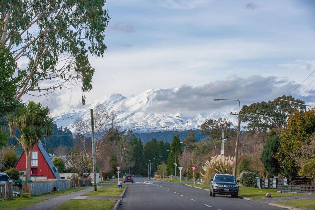 The Purple House - Ohakune Home With Spa Pool Exterior foto
