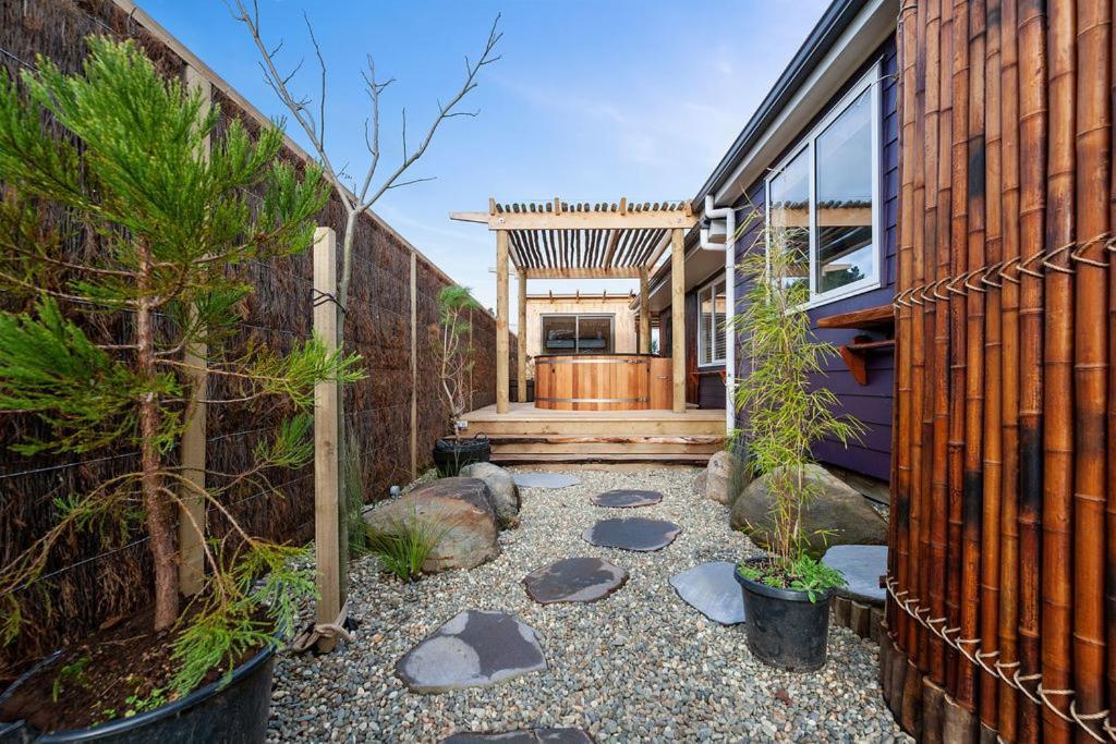 The Purple House - Ohakune Home With Spa Pool Exterior foto